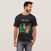 Malerei der Brügger Altstadt und des Belfry-Turms T-Shirt (Vorne ganz)