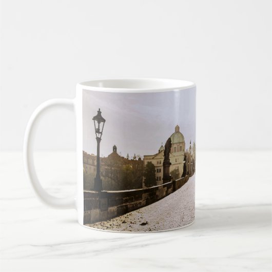 Malerei der Karlsbrücke in Prag bei Sonnenaufgang Kaffeetasse (Links)