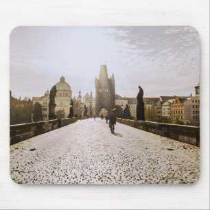 Malerei der Karlsbrücke in Prag bei Sonnenaufgang Mousepad