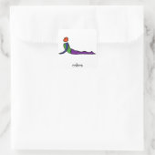 Malerei von Cobra Yoga Pose mit Sanskrit Text. Quadratischer Aufkleber (Tasche)