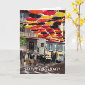 Malerische farbenfrohe Regenschirme und einzigarti Karte (Gelbe Blume)