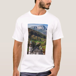 Malerisches bayerisches Dorf, Deutschland T-Shirt