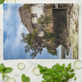 Malerisches Haus auf einem tropischen Korallenriff Geschirrtuch (Gefaltet)