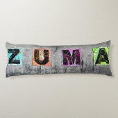 Malibu Gem Körperkissen mit Zuma-Zeichen (Rückseite)