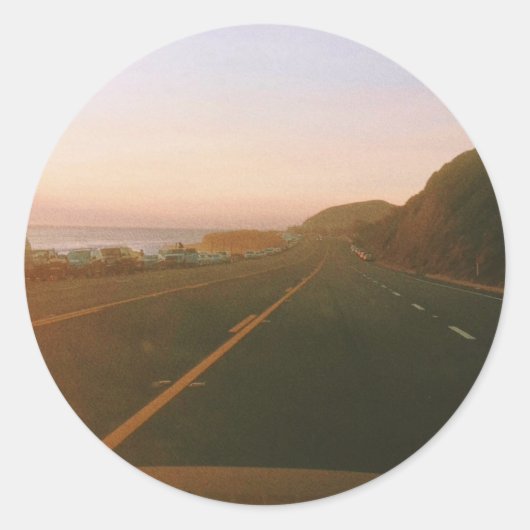 Malibu Roadtrip Runder Aufkleber (Vorderseite)