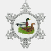Mallard Drake und Duck Schneeflocken Zinn-Ornament (Vorderseite)