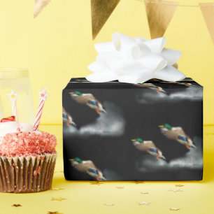 Mallard Duck fliegt über Wasser Geschenkpapier