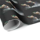 Mallard Duck fliegt über Wasser Geschenkpapier (Rolleneckpunkt)