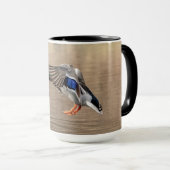 Mallard Duck im Flug Tasse (VorderseiteRechts)