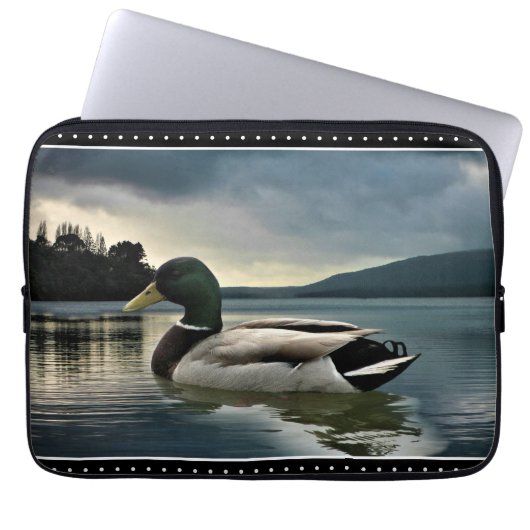 Mallard Duck Lake Laptopschutzhülle (Vorderseite)
