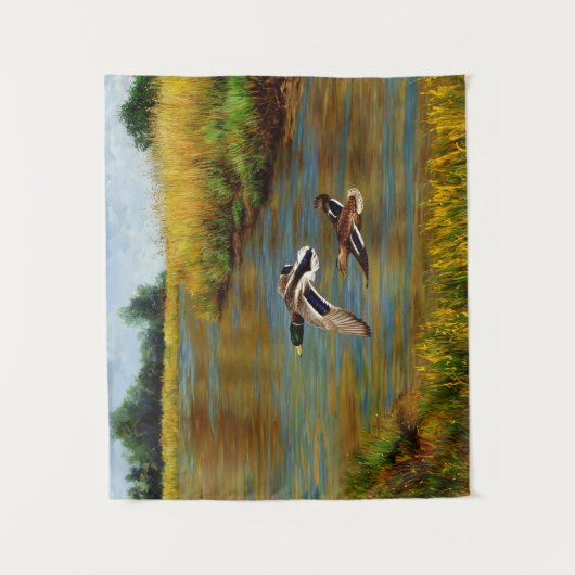 Mallard Enten fliegen über Teich Wandteppich (Vorderseite)