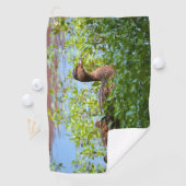 Mallard und Ducklings Swimming by Shirley Taylor Golfhandtuch (Insitu)