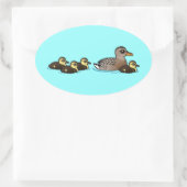 Mallard und vier Entlein Ovaler Aufkleber (Tasche)