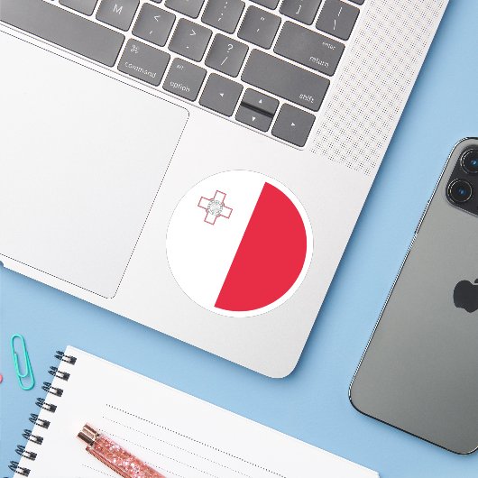 Malta Flag Round Sticker (Laptop mit iPhone)