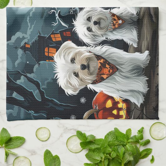 Malteser Halloween Spooky Geschirrtuch (Gefaltet)