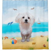 Malteser Hund am Strand Duschvorhang (Vorderseite)