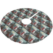 Malteser Hund in Schnee Weihnachten Polyester Weihnachtsbaumdecke (Schrägansicht)