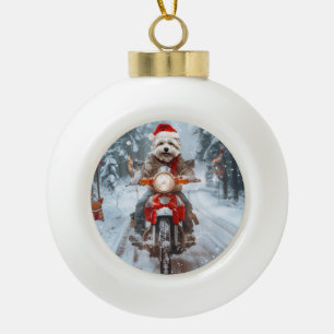 Malteserhund fährt Motorrad Weihnachten Keramik Kugel-Ornament