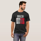 Maltesische Flagge, beschädigt, Grafik für Männer  T-Shirt (Vorne ganz)
