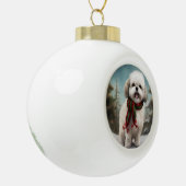 Malti Tzu Dog im Schnee Weihnachten Keramik Kugel-Ornament (Links)