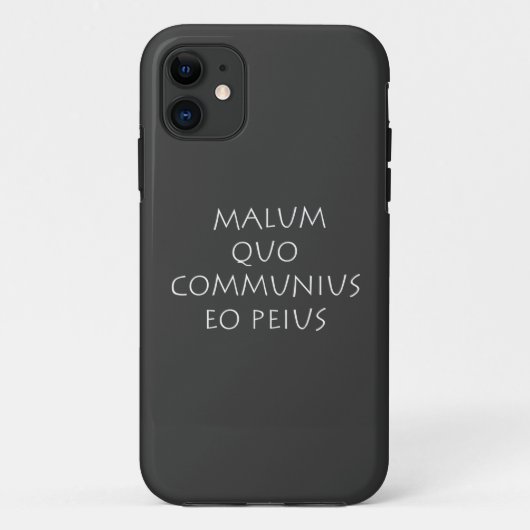 Malum quo communius eo peius Case-Mate iPhone hülle (Rückseite)