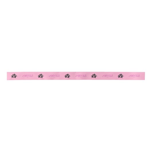 Malvenfarbenes Monogramm auf Rosa mit schwarzem Satinband (Vorderseite)