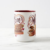 Mama — angetrieben durch Liebe, angetrieben durch Zweifarbige Tasse (Mittel)
