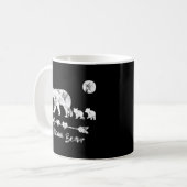 Mama-Bär mit drei Bärenjungen - Muttertag Kaffeetasse (Vorderseite Links)
