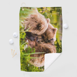 Mama Bären pflegen ihre zwei Jungen, Lake Clark Na Golfhandtuch