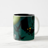Mama, Bat & Moon Halloween Zweifarbige Tasse (VorderseiteRechts)