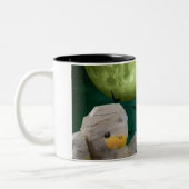 Mama, Bat & Moon Halloween Zweifarbige Tasse (Links)