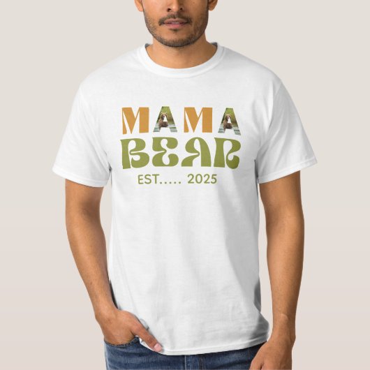 Mama Bear Heartwarming Illustration T-Shirt (Vorderseite)