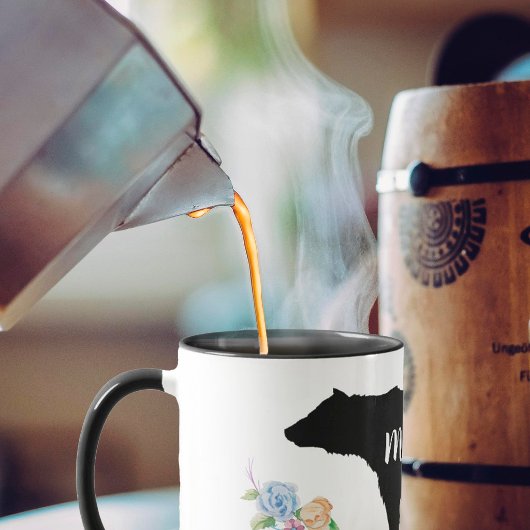 Mama Bear with Flowers and Name Tasse