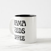 Mama braucht einen Kaffee Zweifarbige Tasse (Vorderseite Links)