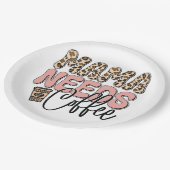 Mama braucht Kaffee Pappteller (Schrägansicht)