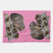 Mama Capybara mit Babys, Geschirrtuch (Horizontal)