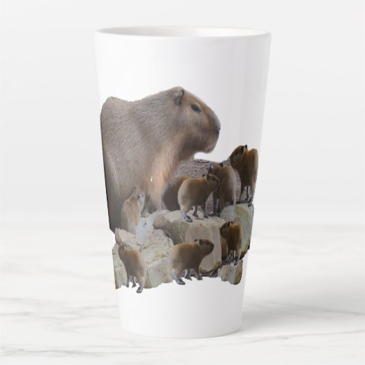 Mama Capybara mit Babys, Latte Tasse (Vorderseite)