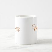 Mama Chic Boho Script und Herz mit Kindernamen Kaffeetasse (Mittel)
