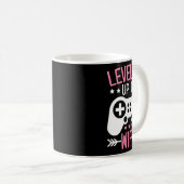 Mama der Gamer-Ehefrau bis zur Ehefrau-Gaming-Brid Kaffeetasse (VorderseiteRechts)