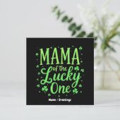Mama des glücklichen ersten St. Patrick's Day Einladung (Stehend Vorderseite)