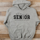 Mama eines Senior 2024 Bitte Füttre mir Kuchen Hoodie