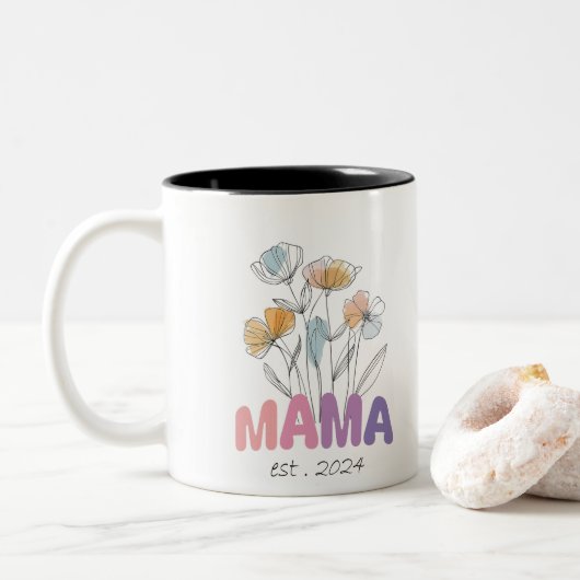 Mama Est 2024 Mothers Day Zweifarbige Tasse (Mit Donut)
