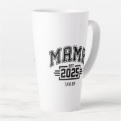 Mama Est 2025 Milchtasse (Rechte Ecke)