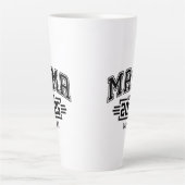 Mama Est 2025 Milchtasse (Vorderseite)