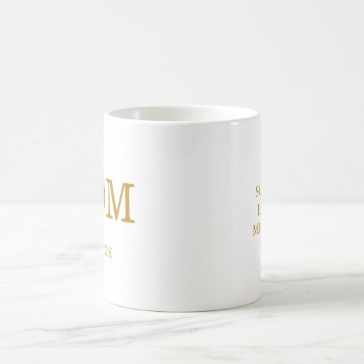 Mama Est. Datum mit Kindernamen Gold-Script Kaffeetasse (Mittel)