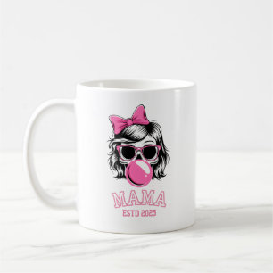 Mama Estd 2025 Totenkopf mit rosa Schleife benutze Kaffeetasse