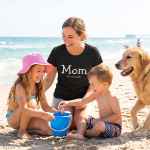 Mama Etabliert Sagen Schwarze Whimsical-Schrift T-Shirt