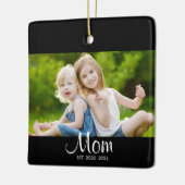 Mama hat ein Schwarz-Weiß-Script-Foto eingerichtet Keramikornament (Links)