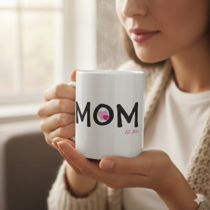 Mama hat einen rosa Herz-Mug mit Nest eingerichtet Kaffeetasse