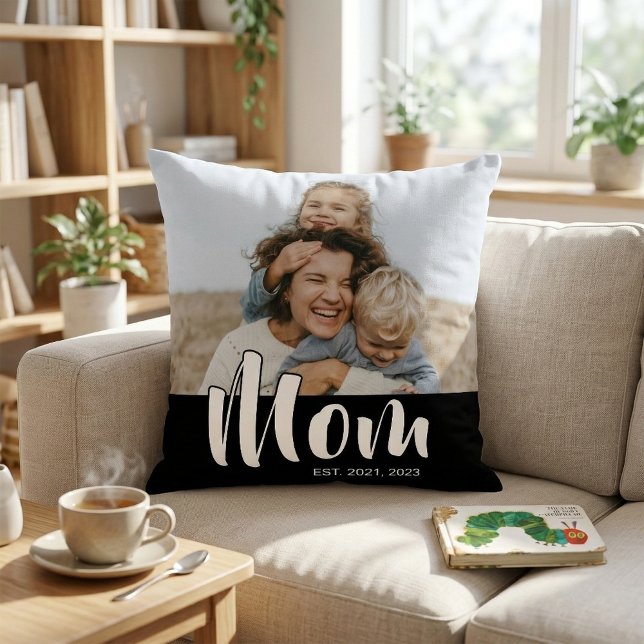 Mama hat modernes Skript-Foto eingerichtet Kissen (Mom Established Modern Script Photo Throw Pillow)